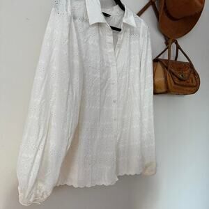 Torrid white eyelet blouse with ruffle hem
